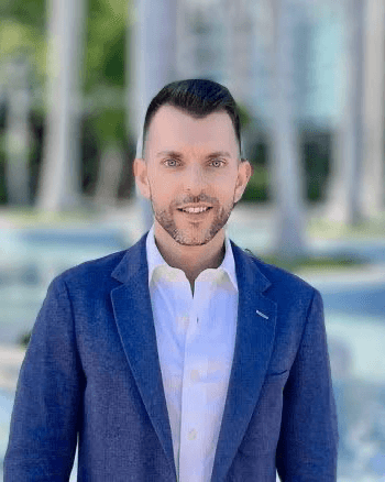 Portrait of Joey Waknin, broker associate at PROPRIO REALTY