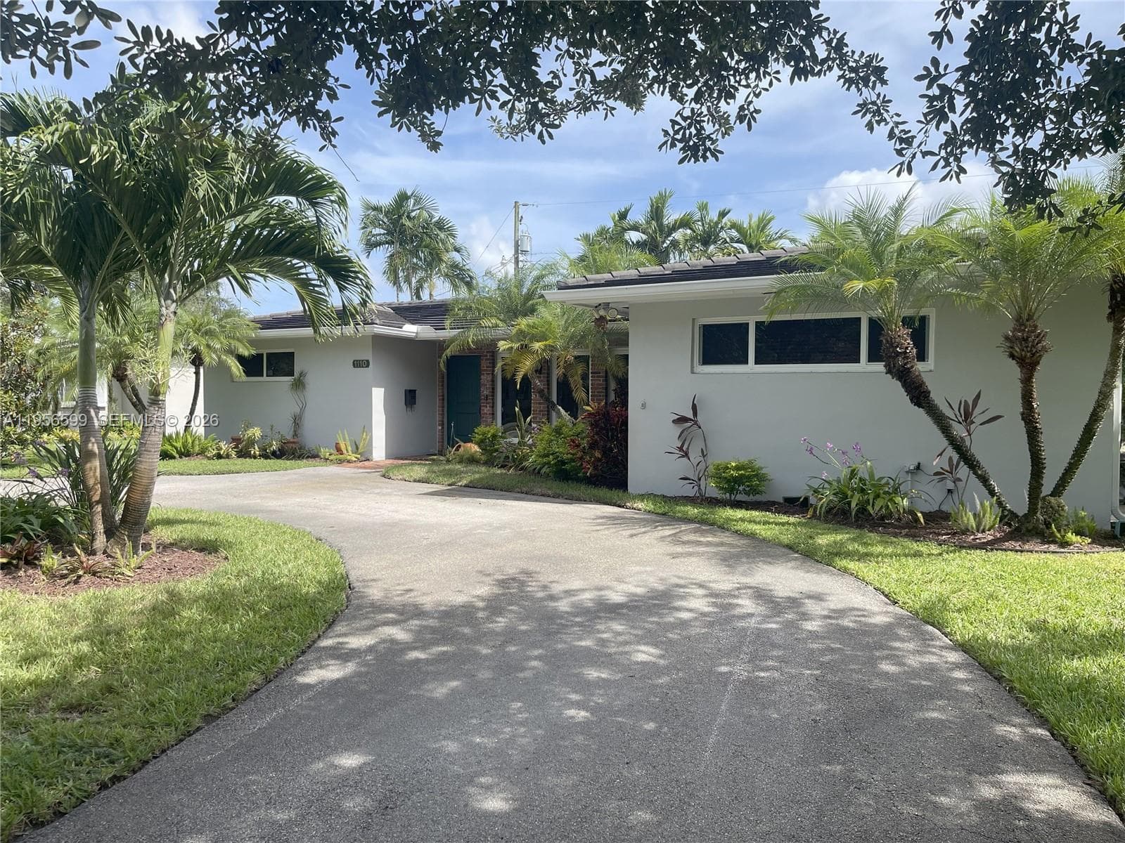 1110 Redbird Ave, Miami Springs FL 33166, exterior