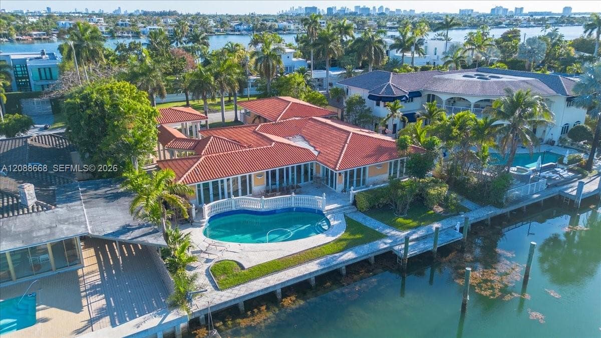 1249 Biscaya Dr # 1249, Surfside FL 33154, exterior
