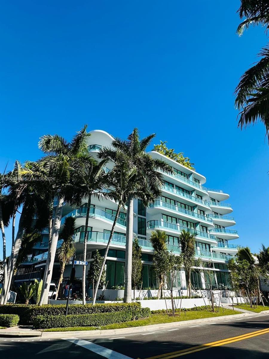 9901 W Bay Harbor Dr # 303, Bay Harbor Islands FL 33154, exterior