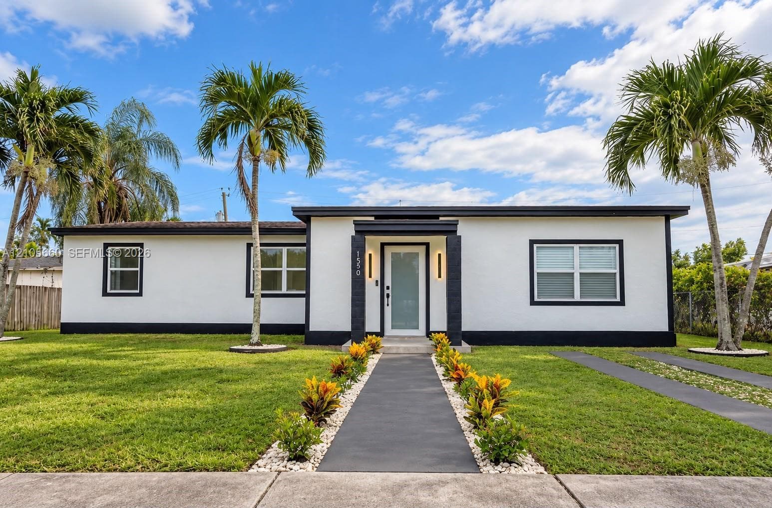 1550 NE 9th Ct, Homestead FL 33033, exterior