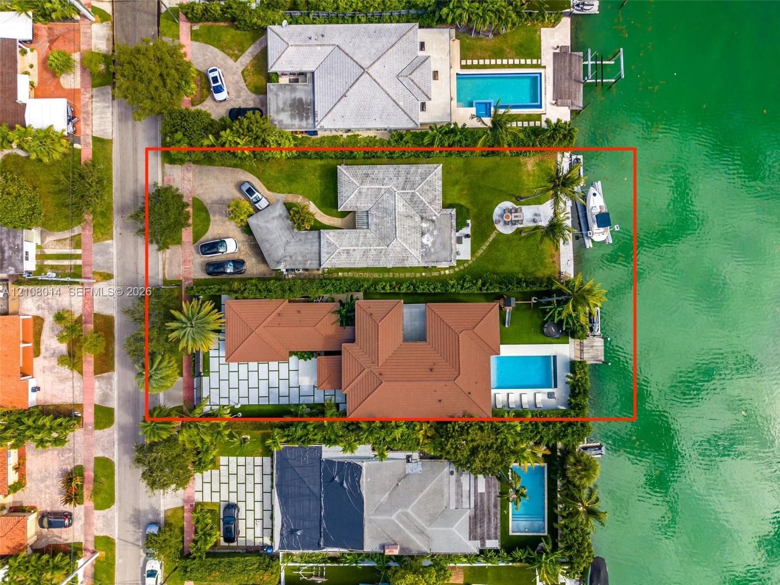 710 + 700 S Shore, Miami FL 33141, exterior