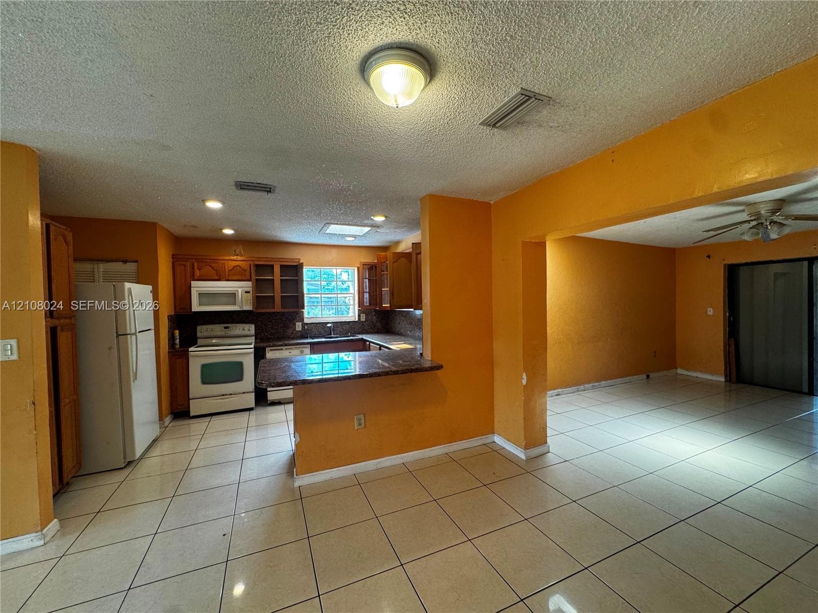 1251 NW 190th St # A, Miami Gardens FL 33169, exterior
