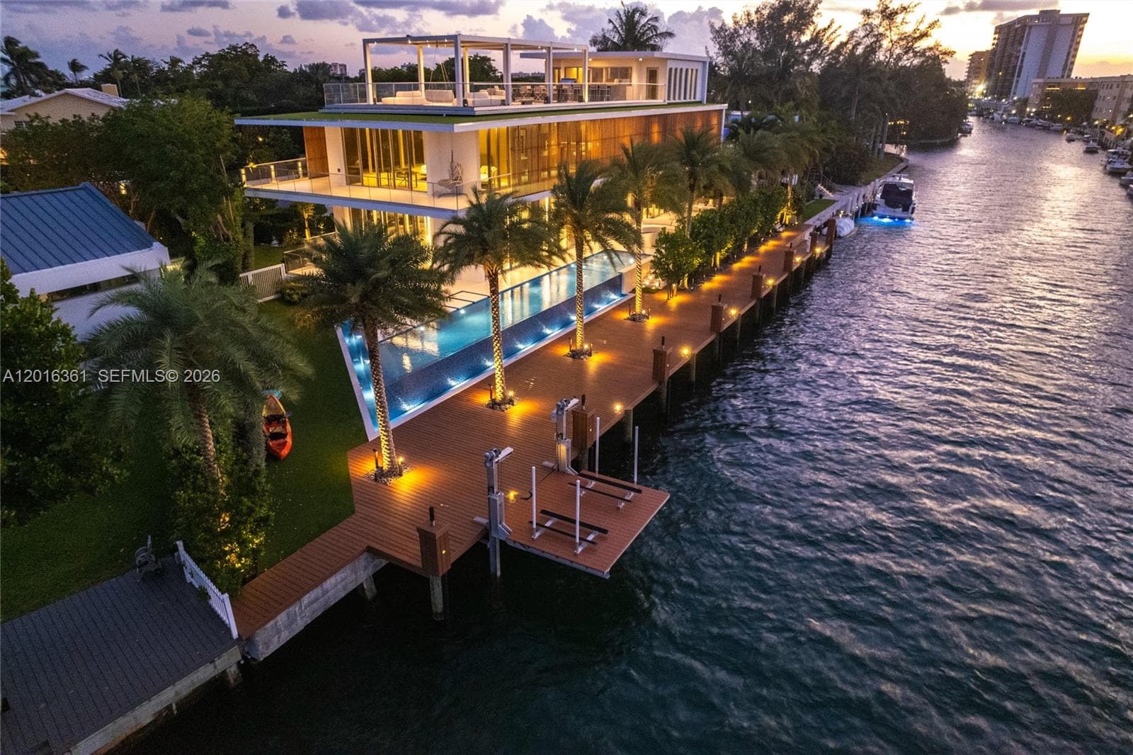 13390 Biscayne Bay Dr, North Miami FL 33181, exterior
