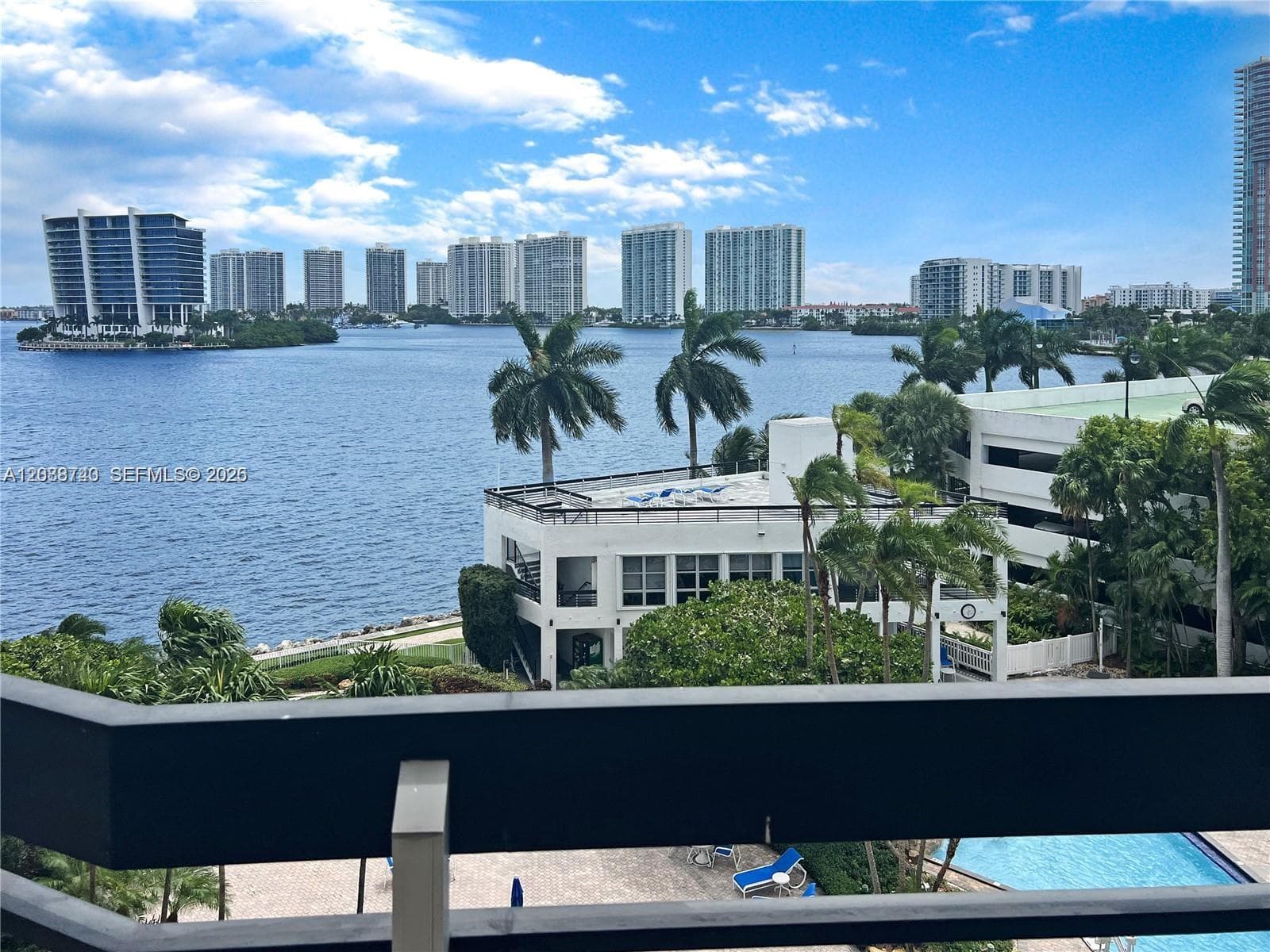 3600 Mystic Pointe Dr # 604, Aventura FL 33180, exterior
