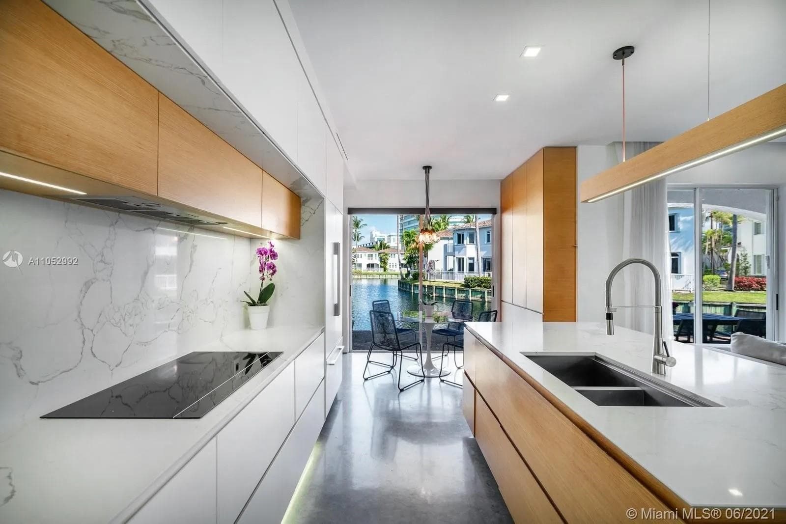 20824 NE 30th Place, Aventura FL 33180, exterior