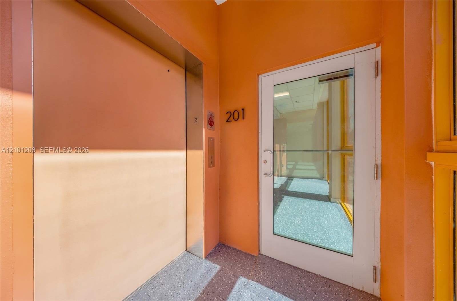 123 NW 14th St # 201, Miami FL 33136, exterior