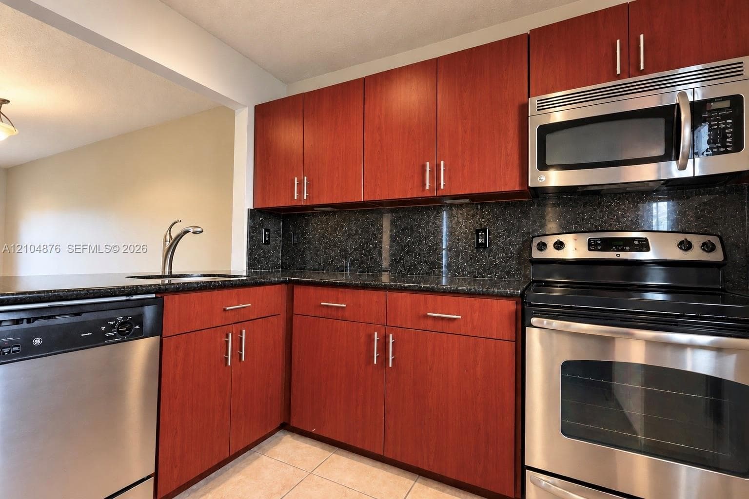 7860 Camino Real # L405, Miami FL 33143, exterior
