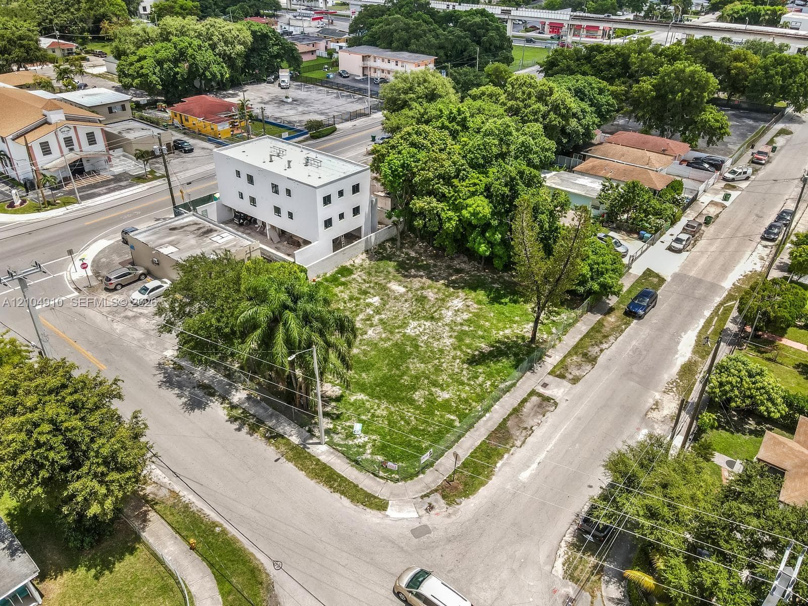 2895 NW 45th St, Miami FL 33142, exterior