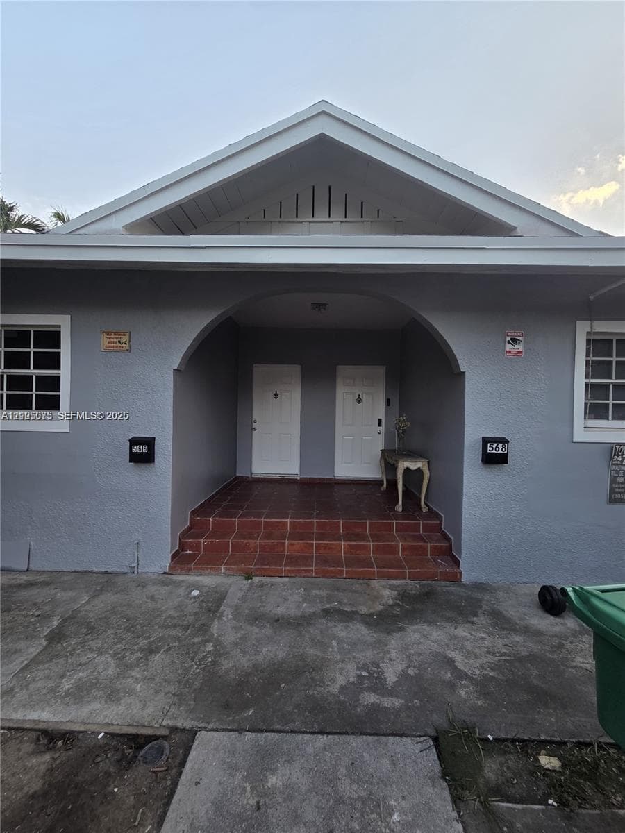 568 SW 3rd St # 566, Miami FL 33130, exterior
