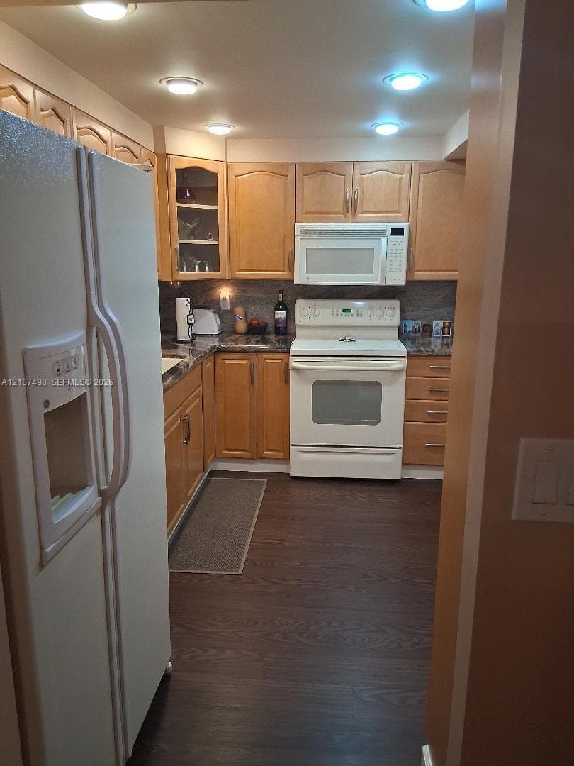 1000 St Charles Pl # 615, Pembroke Pines FL 33026, exterior