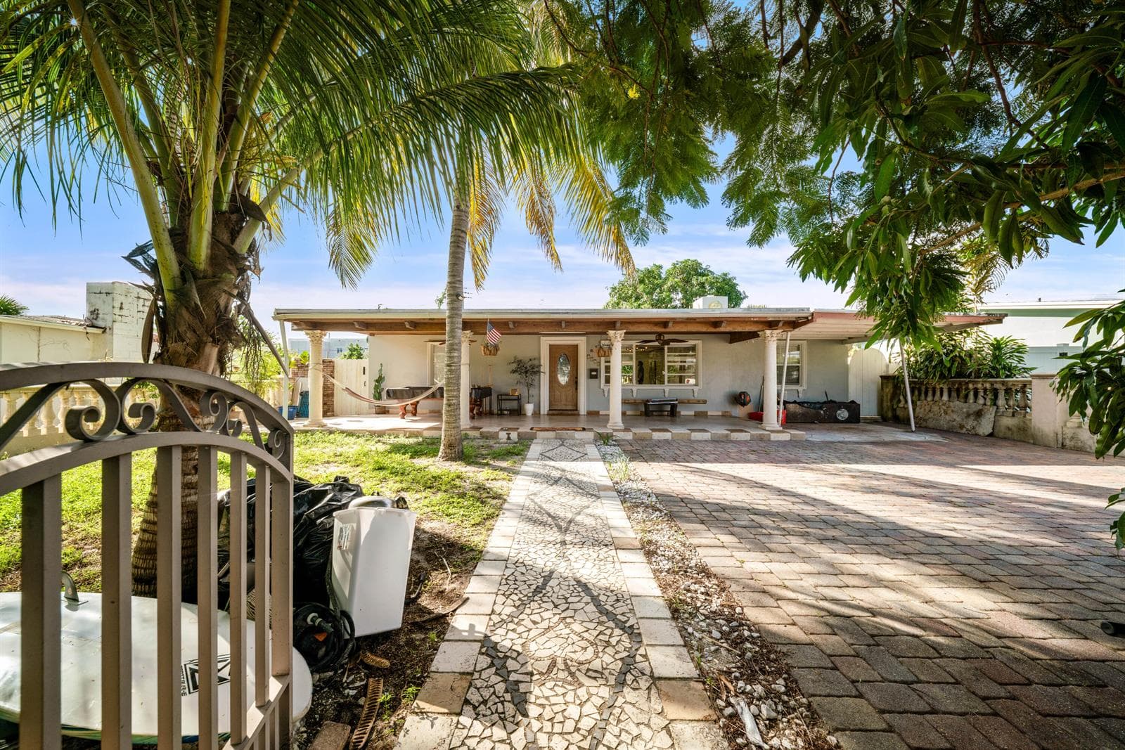 1020 FOREST Court, West Palm Beach FL 33405, exterior