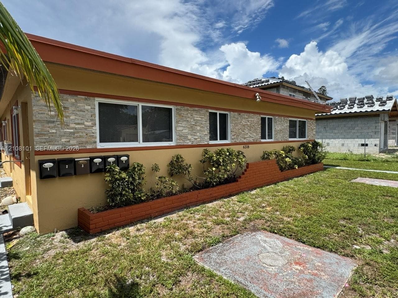 6318 Buchanan St # 2, Hollywood FL 33024, exterior
